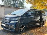 Минивен VIP бизнес класса Toyota Vellfire с водителем, 7 местный в Тараз
