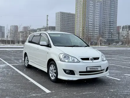 Toyota Ipsum 2003 года за 5 900 000 тг. в Астана