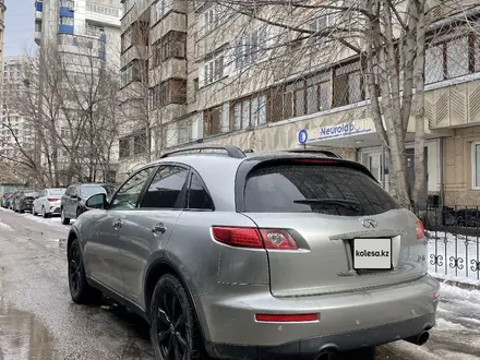 Infiniti FX35 2005 года за 4 800 000 тг. в Алматы – фото 2