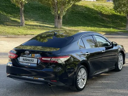 Toyota Camry 2020 года за 13 500 000 тг. в Астана – фото 20