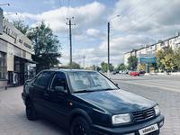 Volkswagen Vento 1993 годаfor1 350 000 тг. в Караганда