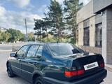 Volkswagen Vento 1993 года за 1 350 000 тг. в Караганда – фото 4