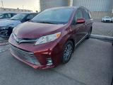 Toyota Sienna 2018 года за 14 800 000 тг. в Актобе