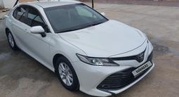 Toyota Camry 2020 года за 13 000 000 тг. в Актау – фото 2