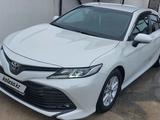 Toyota Camry 2020 года за 13 000 000 тг. в Актау