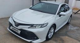 Toyota Camry 2020 года за 13 000 000 тг. в Актау