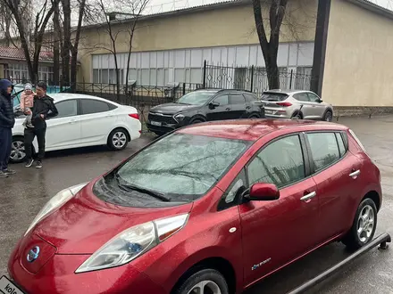 Nissan Leaf 2011 года за 4 000 000 тг. в Алматы – фото 3