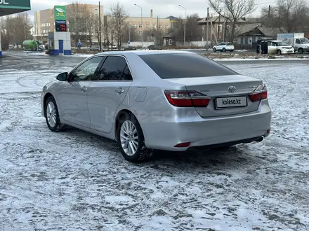 Toyota Camry 2014 года за 11 300 000 тг. в Семей – фото 4