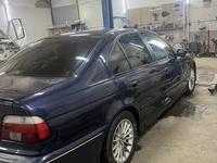 BMW 525 2000 года за 2 300 000 тг. в Астана