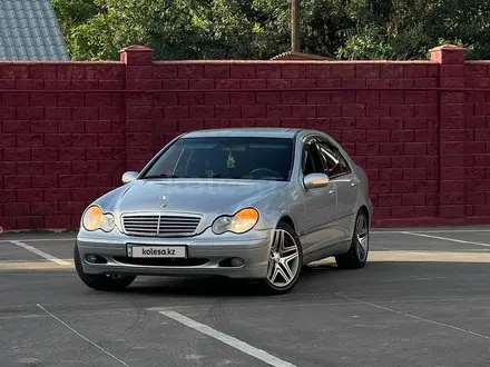 Mercedes-Benz C 240 2001 года за 3 700 000 тг. в Алматы