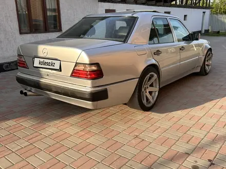 Mercedes-Benz E 300 1991 года за 4 500 000 тг. в Алматы – фото 4