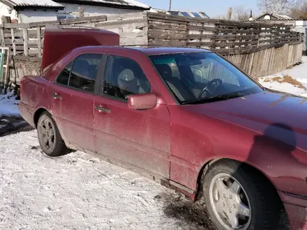 Mercedes-Benz C 220 1997 года за 1 500 000 тг. в Караганда – фото 2