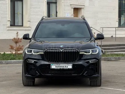 BMW X7 2021 года за 41 500 000 тг. в Астана