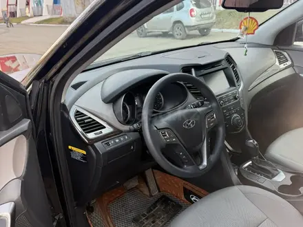 Hyundai Santa Fe 2016 года за 6 500 000 тг. в Актобе – фото 4