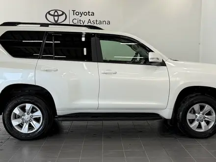 Toyota Land Cruiser Prado Comfort 2018 года за 21 500 000 тг. в Астана – фото 19