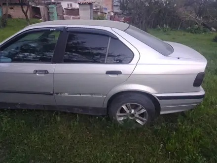 BMW 318 1993 года за 650 000 тг. в Бесагаш – фото 4