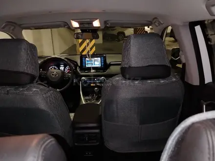 Toyota RAV4 2021 года за 13 500 000 тг. в Астана – фото 18