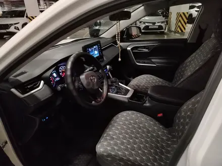 Toyota RAV4 2021 года за 13 500 000 тг. в Астана – фото 22