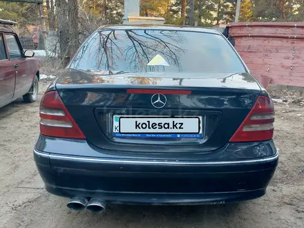 Mercedes-Benz C 320 2001 года за 3 200 000 тг. в Семей – фото 4