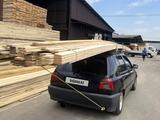 Volkswagen Golf 1995 года за 350 000 тг. в Алматы – фото 2