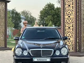 Mercedes-Benz E 320