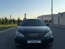 Toyota Camry, 2004