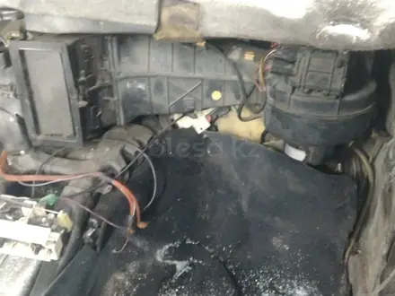 Замена радиатора отопителя печка Audi/Volkswagen в Усть-Каменогорск