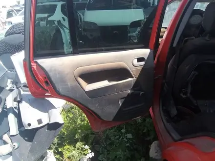 Дверь форд фюжн за 40 000 тг. в Актобе – фото 2