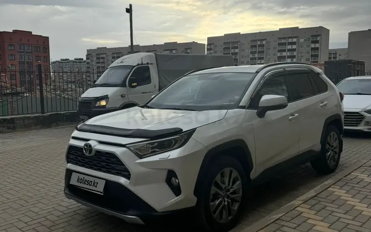 Toyota RAV4 2022 годаfor17 500 000 тг. в Актобе