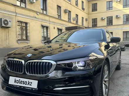 BMW 520 2017 года за 14 300 000 тг. в Алматы – фото 3