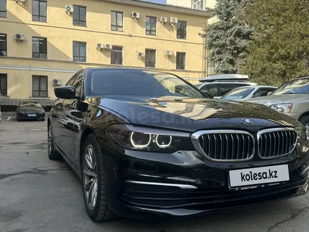 BMW 520 2017 года за 14 300 000 тг. в Алматы