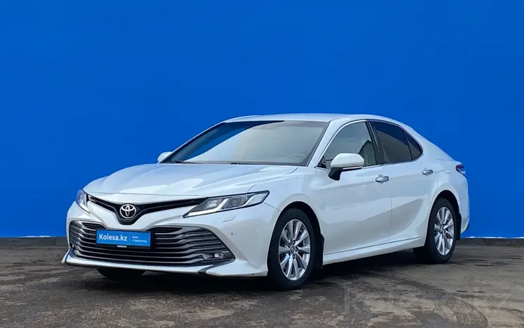 Toyota Camry 2018 года за 12 640 000 тг. в Алматы