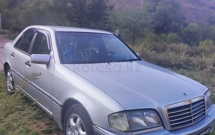 Mercedes-Benz C 240 1998 года за 2 900 000 тг. в Алматы