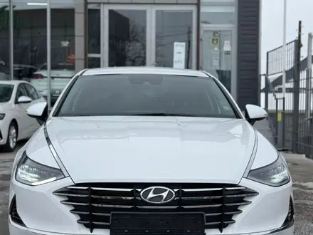 Hyundai Sonata 2019 года за 10 590 000 тг. в Шымкент – фото 2