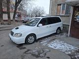 Kia Carnival 2002 года за 1 800 000 тг. в Тараз