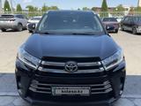 Toyota Highlander 2019 года за 19 000 000 тг. в Тараз