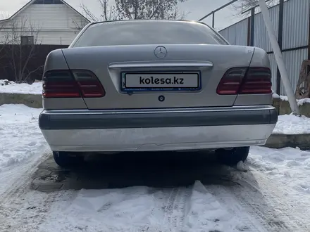 Mercedes-Benz E 280 2001 года за 3 500 000 тг. в Алматы – фото 4