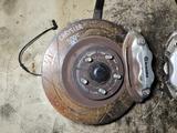 Передние тормоза SRT BREMBO и ступицы Chrysler 300C SRT8 6.1 Суппорта SRT-8 за 300 000 тг. в Караганда – фото 4