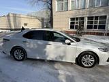 Toyota Camry 2019 года за 12 700 000 тг. в Павлодар – фото 2