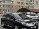 Toyota Highlander 2013 годаүшін12 000 000 тг. в Актау