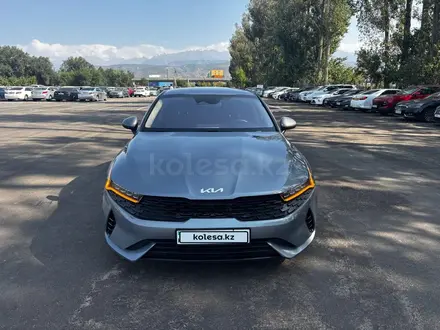 Kia K5 2022 года за 8 707 950 тг. в Алматы – фото 2