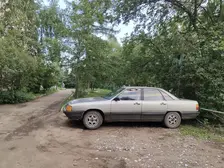 Audi 100, 1983