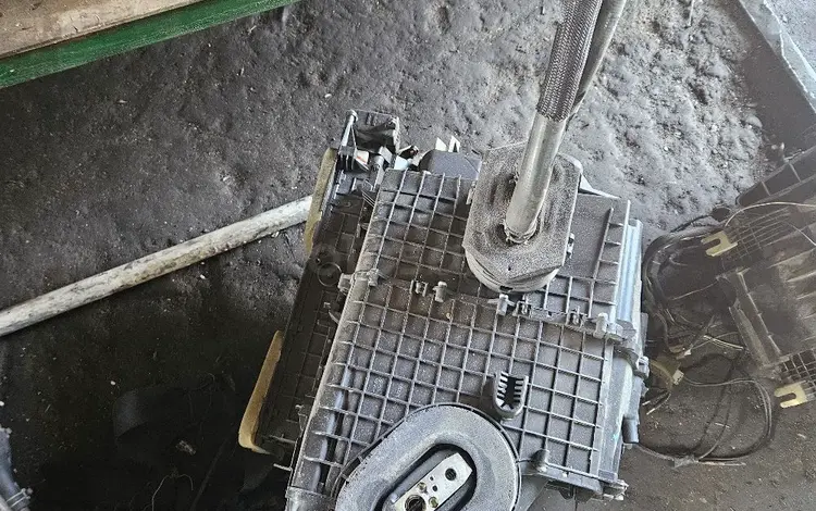 Радиатор печки испаритель кондиционера сервопривод за 70 000 тг. в Алматы
