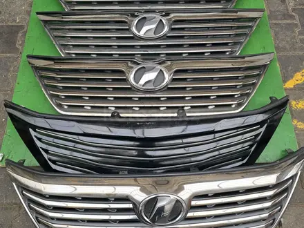 Решетка радиатора Toyota Vellfire , Решетка вилфайр, Решетка Vellfire за 40 000 тг. в Алматы