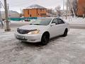 Toyota Camry 2001 года за 4 200 000 тг. в Актобе – фото 3
