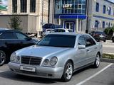 Mercedes-Benz E 240 1999 года за 4 100 000 тг. в Костанай