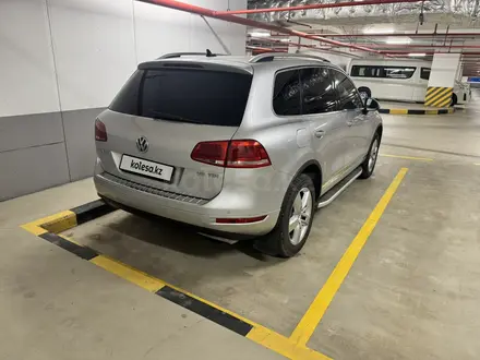 Volkswagen Touareg 2011 года за 8 500 000 тг. в Алматы – фото 3