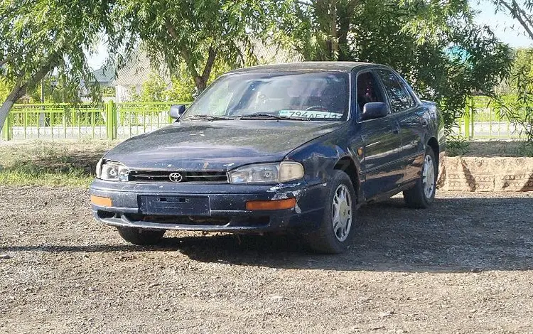 Toyota Camry 1993 годаүшін800 000 тг. в Айтеке би