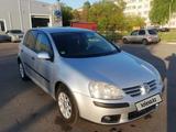 Volkswagen Golf 2004 года за 4 100 000 тг. в Петропавловск