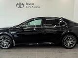 Toyota Camry Luxe 2021 года за 15 300 000 тг. в Астана – фото 3